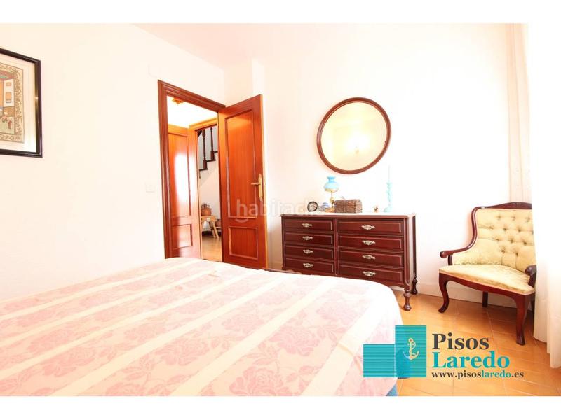 Foto 7b10080c-58e4-4fbc-aa43-a9fd843c7557. Chalet  en venta en El Puntal Laredo