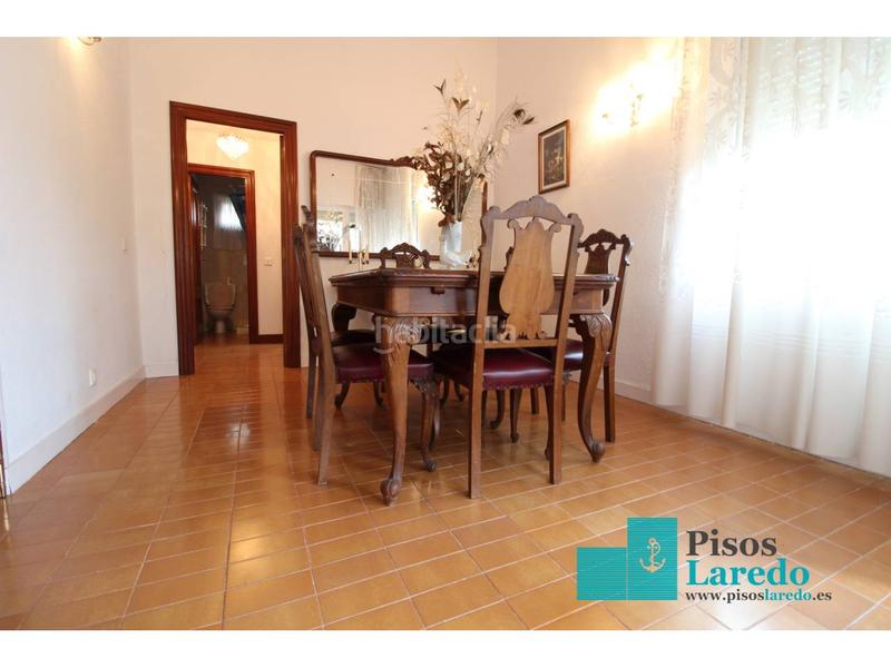 Foto 855aca0d-f6b6-4139-8aee-b5d8474781e6. Chalet  en venta en El Puntal Laredo