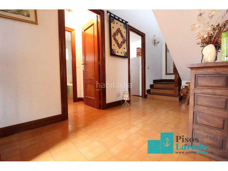 Foto a3ac7380-6457-4504-9335-45eee5255488. Chalet  en venta en El Puntal Laredo