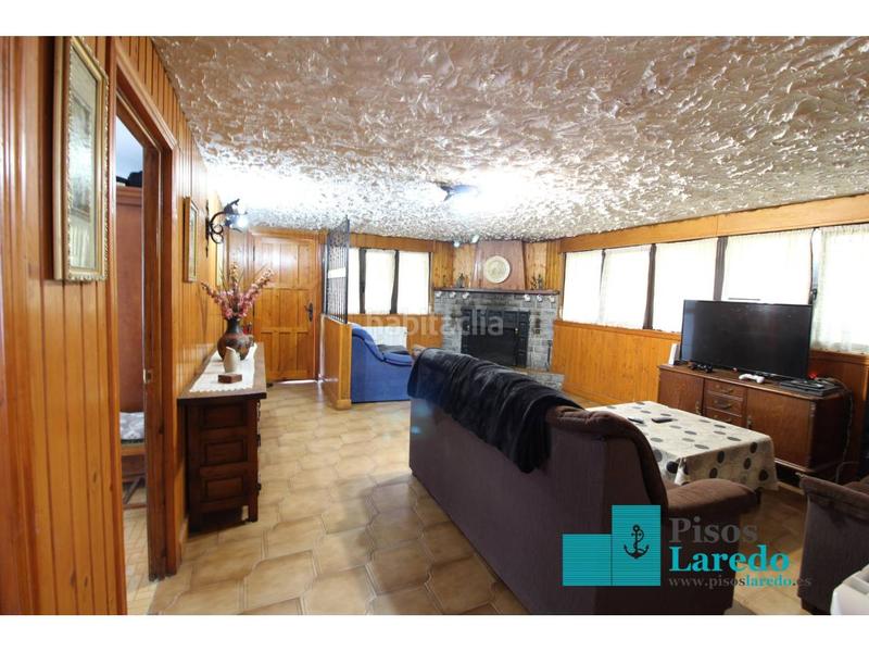 Foto a683b7d8-747b-4cb9-bba6-c926e85075cb. Chalet  en venta en El Puntal Laredo