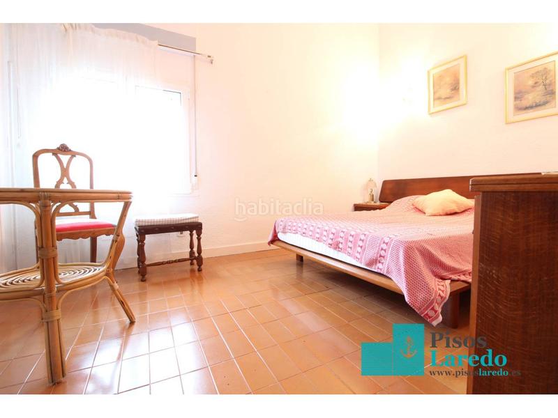 Foto afe981e8-0708-4a8a-b09b-e1aec5967ca5. Chalet  en venta en El Puntal Laredo