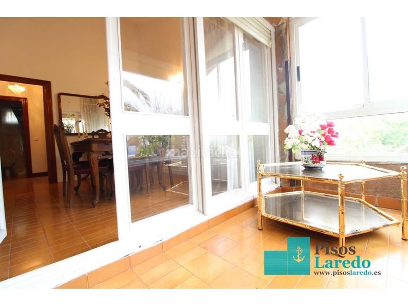 Foto e1b9657c-1738-4e82-8981-a53fe6c01b73. Chalet  en venta en El Puntal Laredo