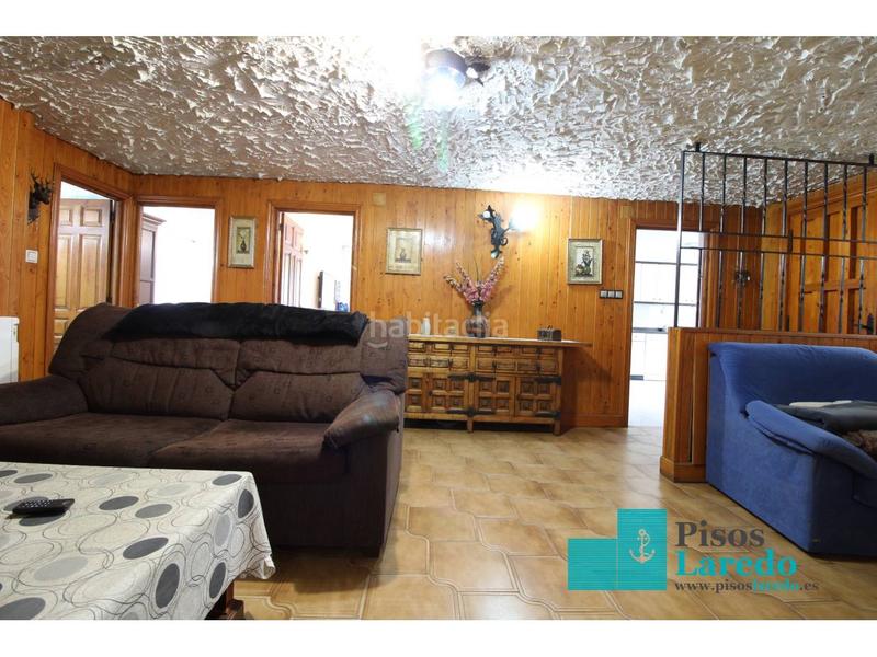 Foto e5a55843-f13e-4502-b859-4bf4e7223968. Chalet  en venta en El Puntal Laredo