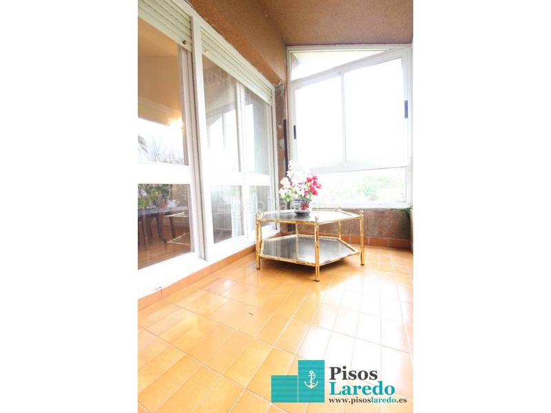 Foto f82ab17e-5a7b-4ca7-8c00-7009e7107618. Chalet  en venta en El Puntal Laredo