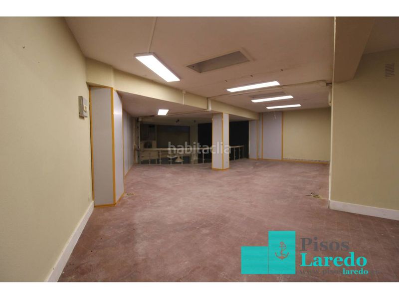 Foto be70b609-6cb4-4b03-b78f-245bfb890f6e. Local comercial a calle Centro 1 a Centro Laredo
