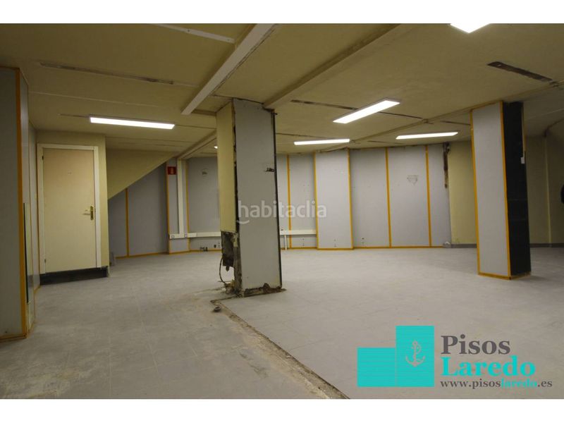 Foto cf571835-b10a-4577-a82b-dcd6c813daef. Local comercial a calle Centro 1 a Centro Laredo