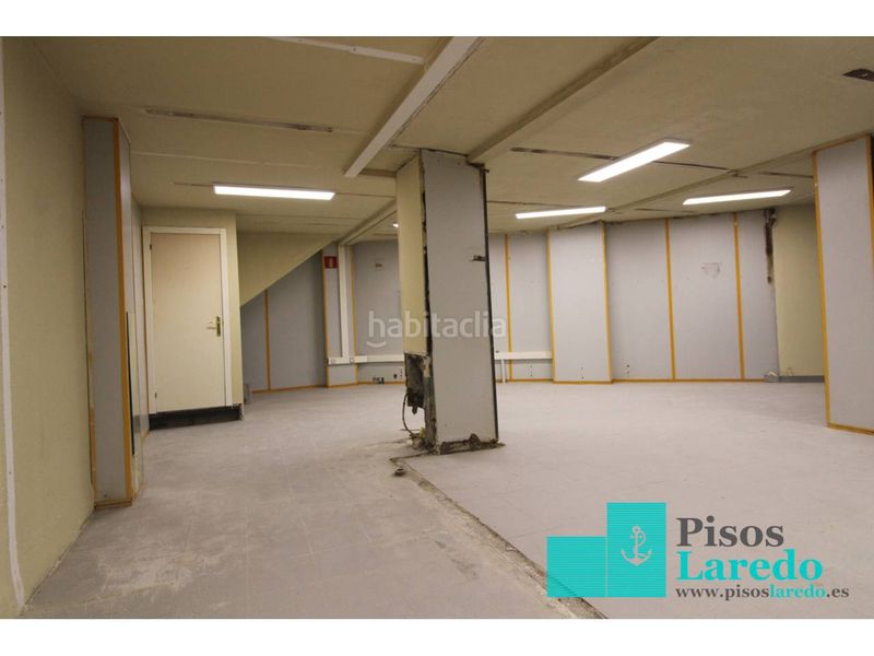 Foto f4cac41b-5878-457a-9e83-ff3fe3d164a6. Local comercial a calle Centro 1 a Centro Laredo
