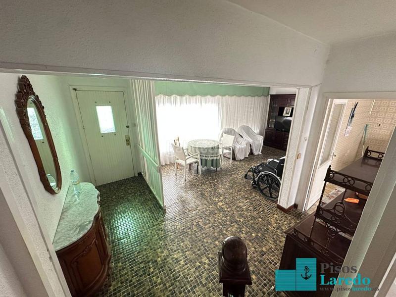 Foto 4ca58f70-e0d6-41cb-8be8-f0efb98e3e66. Maison avec chauffage dans Centro Laredo