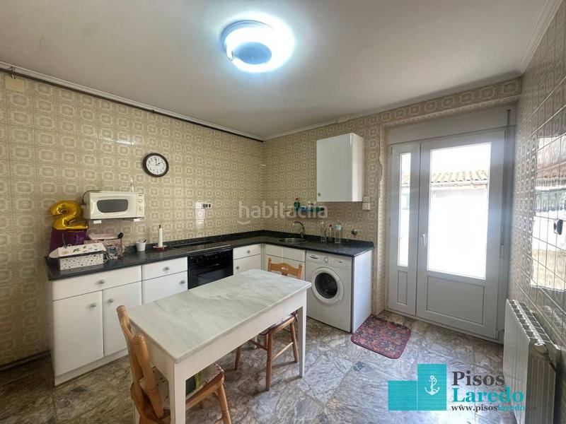 Foto c69c5b58-baff-4bd1-b579-00144b61c07f. Maison avec chauffage dans Centro Laredo