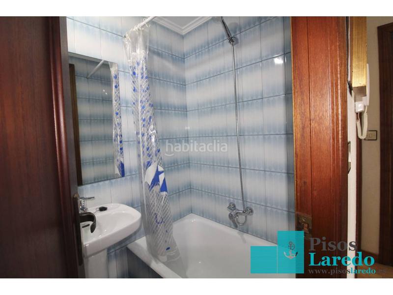 Foto 469fd160-5b17-448f-9296-1b7e2bc0d5d5. Alquiler piso en playa 1 piso en alquiler en Centro Laredo