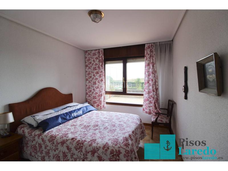 Foto 52efdbff-7ef0-40b9-972a-184dcaf52be0. Alquiler piso en playa 1 piso en alquiler en Centro Laredo