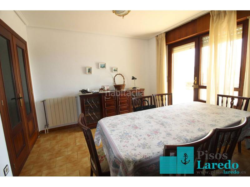 Foto 69507ea5-2870-4b8e-90eb-8784e41dc96b. Alquiler piso en playa 1 piso en alquiler en Centro Laredo