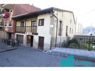 Casa  El comercio. Casa en venta en ampuero