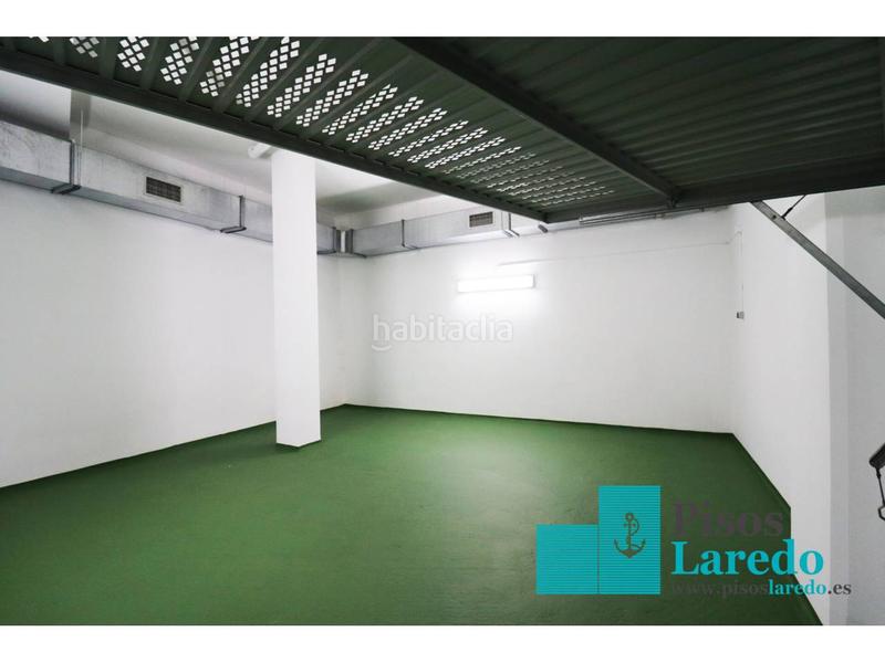 Foto e95056ee-f262-4d1e-9e43-26de7a30c1e3. Aparcament cotxe a callejilla 10 a Centro Laredo