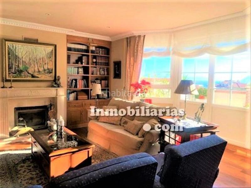 Foto 3b19279e-8cb6-40d4-b812-5fcfd3f9b7ee. Casa adosada ***inmobiliarias. com*** su inmobiliaria de confianza en castro urdiales en Castro - Urdiales