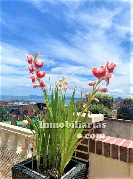 Foto d18eb899-ea1e-465f-a008-6123745e739e. Casa adosada ***inmobiliarias. com*** su inmobiliaria de confianza en castro urdiales en Castro - Urdiales