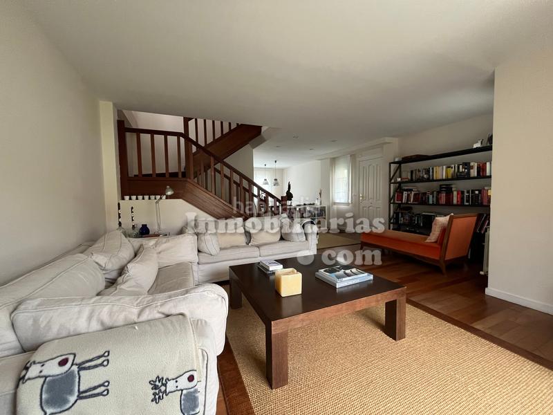 Foto 03532140-54c6-40c1-a322-5f96977df102. Chalet in barrio sámano 35f in Samano Castro - Urdiales