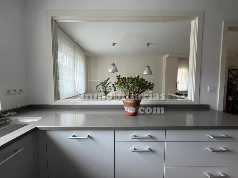 Foto 05fa9412-243b-4d4f-9d2a-2bff028d8a17. Chalet in barrio sámano 35f in Samano Castro - Urdiales