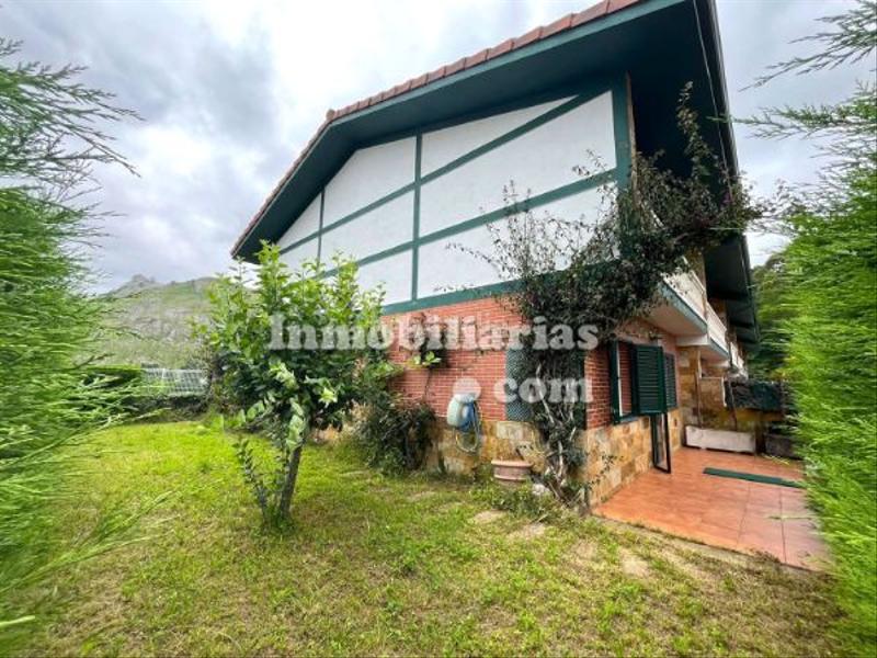 Foto 61f36c8a-5ce6-4459-8e65-20a179c561ce. Semi detached house with heating parking pool in Samano Castro - Urdiales