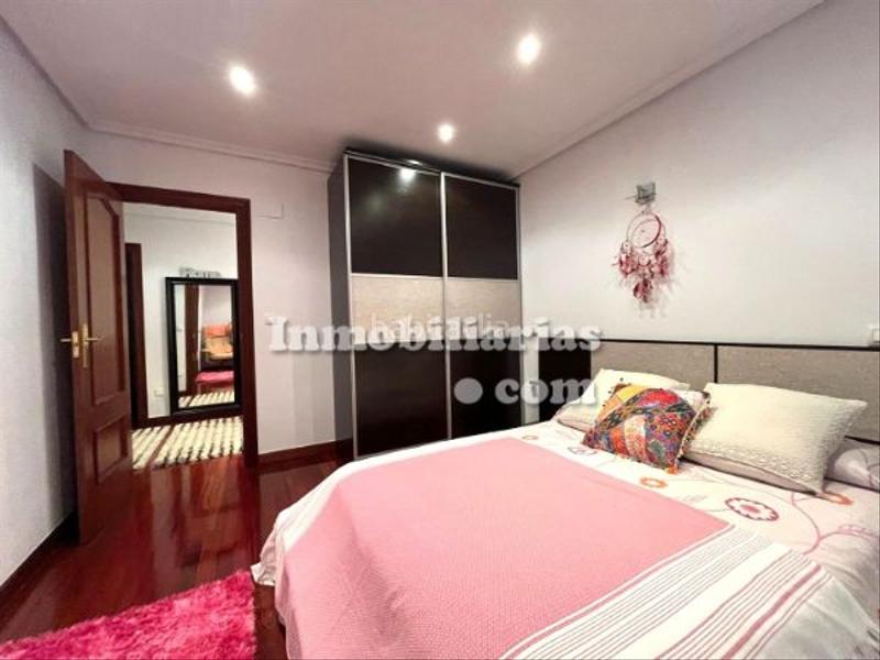 Foto 81b42e95-c762-4ef0-9d0e-48cfafbf66fe. Semi detached house with heating parking pool in Samano Castro - Urdiales