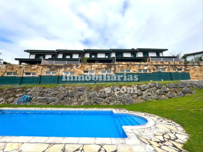 Foto bd5d095e-9847-48b7-aa57-79b0b823386f. Semi detached house with heating parking pool in Samano Castro - Urdiales