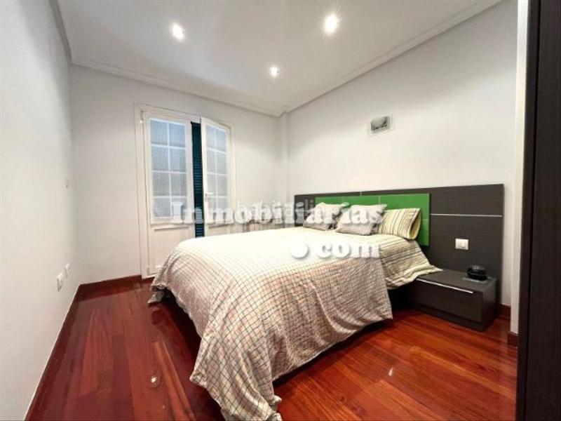 Foto e6ce0270-9a55-4e52-83a2-f362f783252b. Semi detached house with heating parking pool in Samano Castro - Urdiales