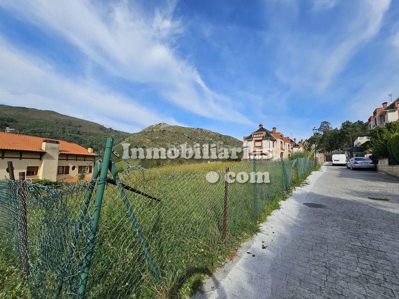 Foto 180b3cb2-97f8-4092-8e13-008c80111397. Terreno residencial ***inmobiliarias. com*** su inmobiliaria de confianza en castro urdiales en Castro - Urdiales