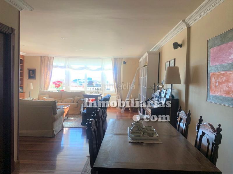 Foto c21134c8-7397-4f39-a229-0273f9934a89. Casa adossada amb calefacció aparcament piscina a Castro - Urdiales