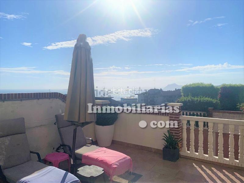 Foto c5f69b2b-62f4-4326-bc95-fd90ce36f276. Casa adossada amb calefacció aparcament piscina a Castro - Urdiales