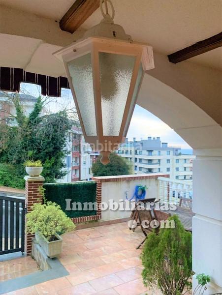 Foto ed16b21f-54ca-4310-8871-7794cd5c7aea. Casa adossada amb calefacció aparcament piscina a Castro - Urdiales