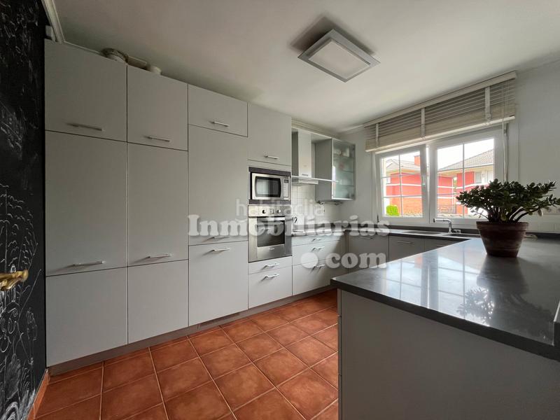 Foto 167b0c94-c7fb-4b98-9fd9-72c22e834c4c. Chalet mit heizung parking in Samano Castro - Urdiales