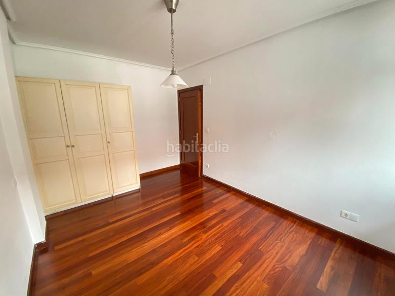 Foto 48352db2-b655-4f9e-a8f7-8954c354318c. Semi detached house with heating parking in Cotolino Castro - Urdiales
