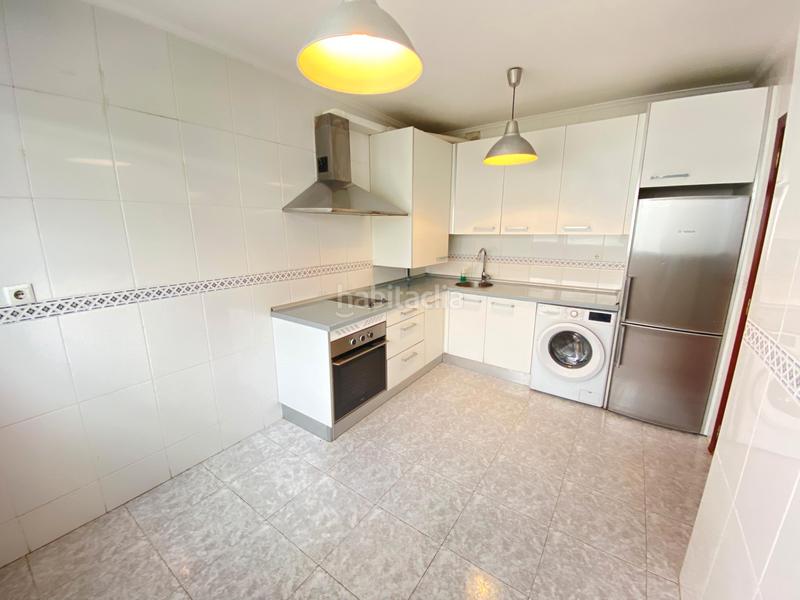 Foto a2af349f-48ad-49ea-8e9b-bdd6dfabd6b7. Semi detached house with heating parking in Cotolino Castro - Urdiales
