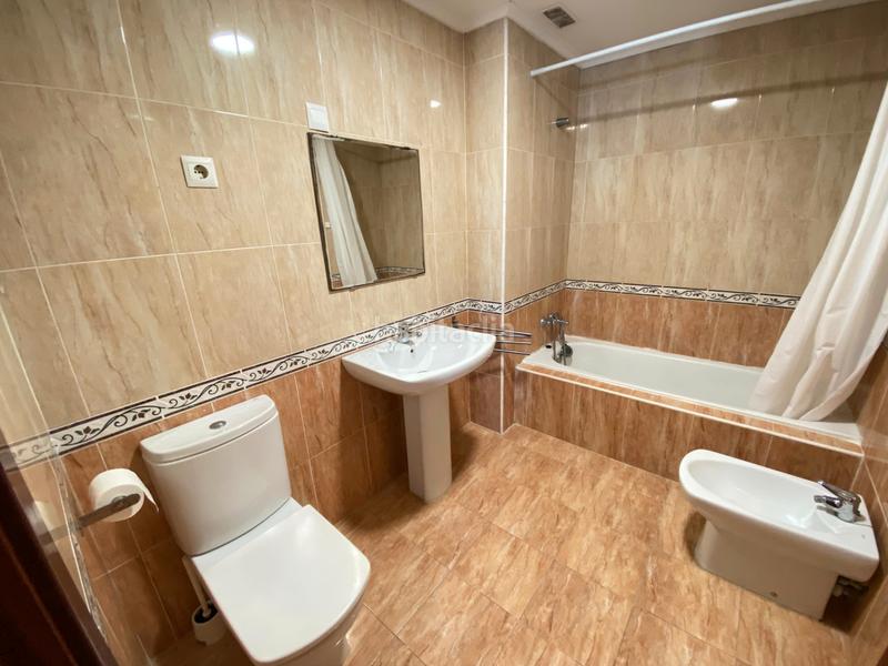 Foto cf6bdea4-20b4-4eeb-8386-eb0e5f062388. Semi detached house with heating parking in Cotolino Castro - Urdiales