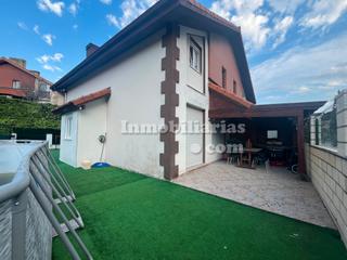 Maison jumelée à Barrio otañes 1. Chalet pareado en otañes