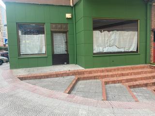 Locale commerciale in Calle Venancio Bosco