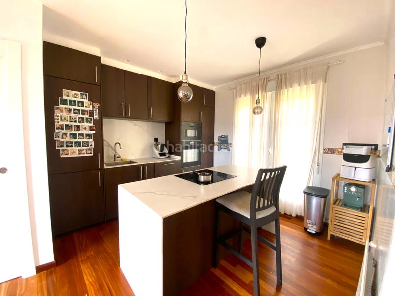 Foto 6dbe8c2e-cd7f-4f9a-b04c-f2a85eb9a5ed. Chalet with fireplace heating parking in Oriñón- Allendelagua Castro - Urdiales