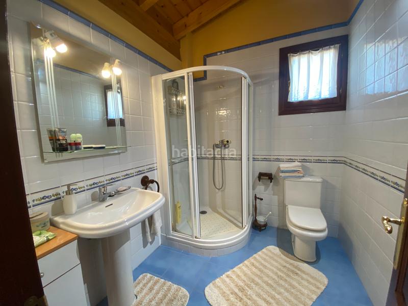 Foto 1c5911bb-e43d-4d09-ba3b-9c631535c0d2. Chalet mit parking in Samano Castro - Urdiales