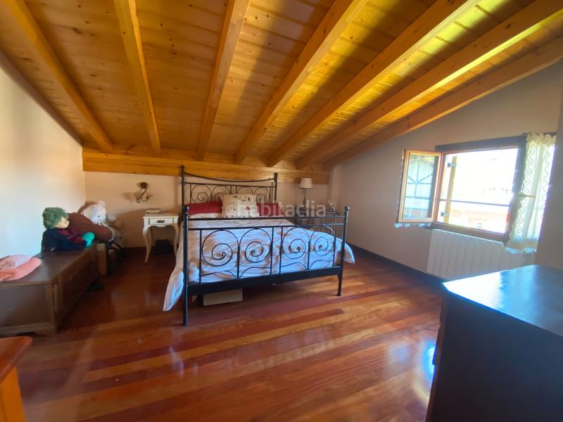 Foto 86d96da7-3810-4450-955f-df0d9589ca42. Chalet mit parking in Samano Castro - Urdiales