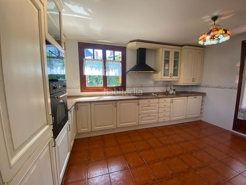 Foto faae60d6-0ffa-4147-acc9-f8c431cf2f57. Chalet mit parking in Samano Castro - Urdiales