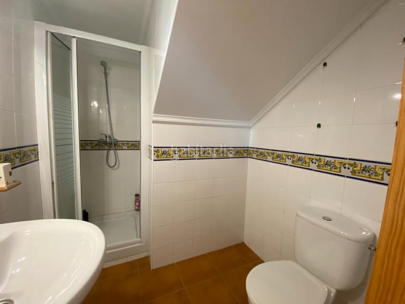 Foto 15a4d10a-084c-406a-820c-6ffa3a69a20a. Chalet with parking in Samano Castro - Urdiales