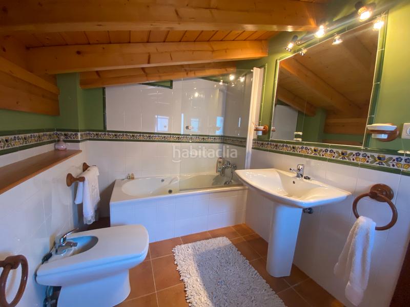 Foto 1727fff0-18ee-4a04-ae95-4118d2843370. Chalet avec parking dans Samano Castro - Urdiales