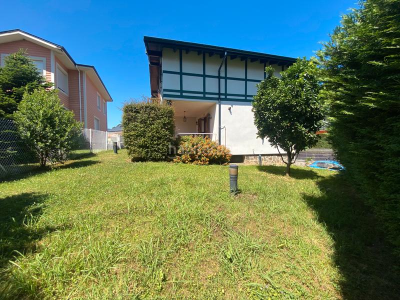 Foto b8370106-0417-49de-b0a3-00c7b2922648. Chalet avec parking dans Samano Castro - Urdiales