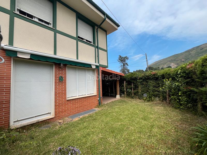 Foto 3045253b-3e8d-4fc5-ae29-4ab1a910a3f1. Casa pareada en barrio mioño 30b chalet esquinero con jardin en mioño en Castro - Urdiales