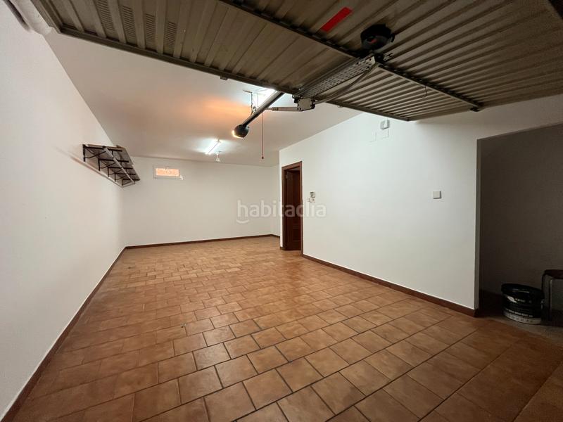 Foto 542c95fc-b619-478b-a712-d9cb39e33d31. Casa pareada en barrio mioño 30b chalet esquinero con jardin en mioño en Castro - Urdiales