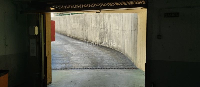 Foto 3a61ab66-beb7-48c6-8572-ce5dcdcfdeda. Aparcament cotxe a Guriezo