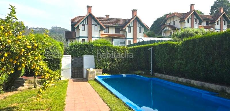 Foto 12acb4c5-4fe2-4641-9c4b-c093945ec986. Casa adossada amb xemeneia calefacció aparcament piscina a Castro - Urdiales