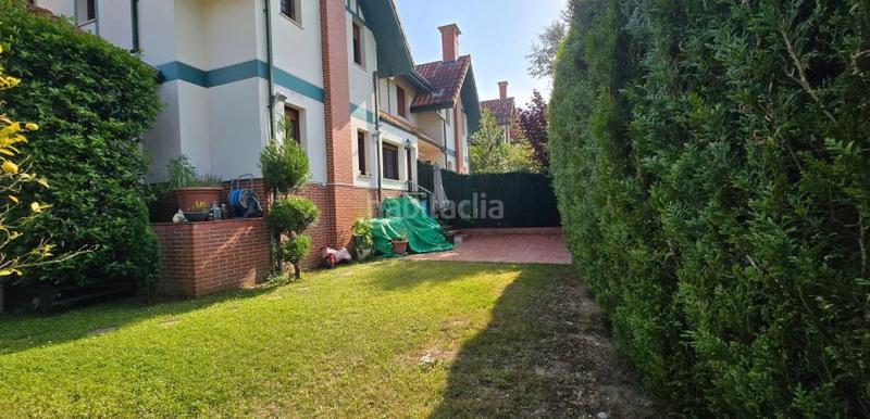 Foto 9f822e1d-82f9-4b9c-a36c-6de64ee8fe17. Casa adossada amb xemeneia calefacció aparcament piscina a Castro - Urdiales