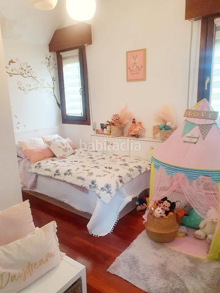 Foto cc9a5834-1dc8-4291-9006-f8a5dcd3ca73. Casa adossada amb xemeneia calefacció aparcament piscina a Castro - Urdiales