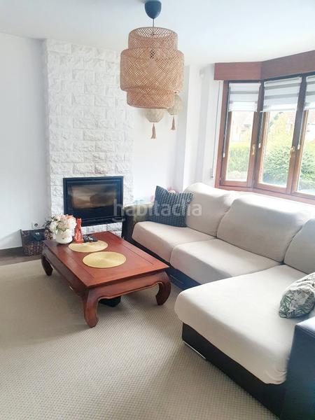 Foto f89f179a-1966-4193-ac68-58a3023d6507. Casa adossada amb xemeneia calefacció aparcament piscina a Castro - Urdiales